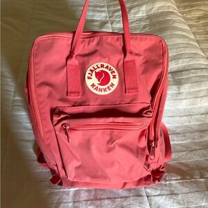 Fjallraven Kånken Coral Backpack